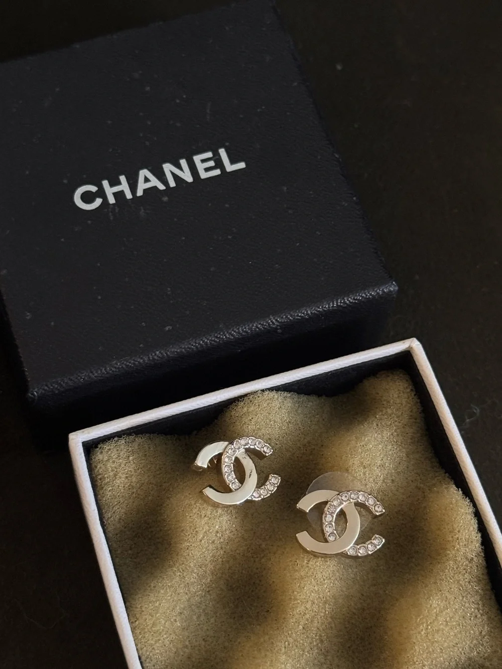 Chanel gold plated half rhinestone earring